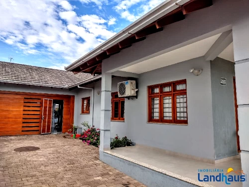 Casa / Sobrado à venda em Bom Jardim, Ivoti