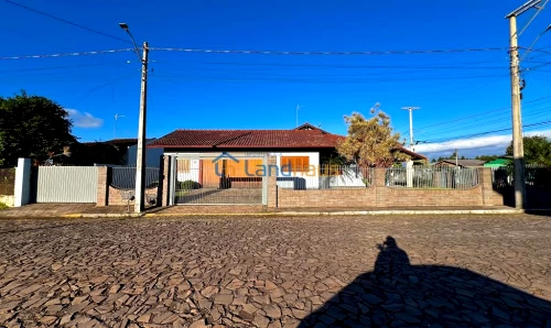 Casa / Sobrado à venda em Concórdia, Ivoti