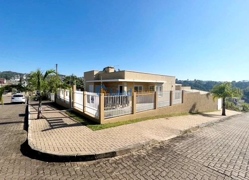 Casa / Sobrado à venda em Jardim Panorâmico, Ivoti