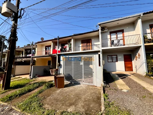 Casa / Sobrado à venda em Industrial, Lindolfo Collor