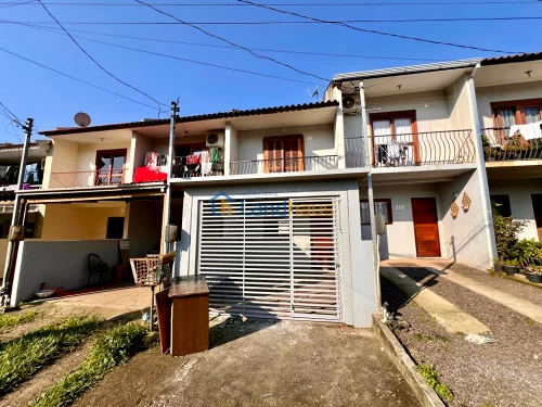 Casa / Sobrado à venda em Industrial, Lindolfo Collor