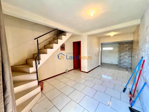 Casa / Sobrado à venda em Industrial, Lindolfo Collor