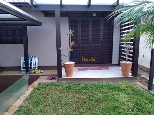 Casa / Sobrado à venda em Industrial, Lindolfo Collor