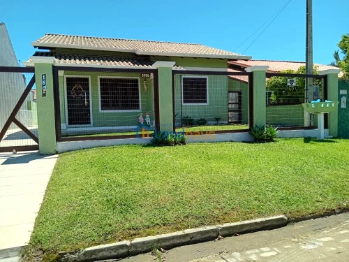 Casa / Sobrado à venda em Centro, Imbé