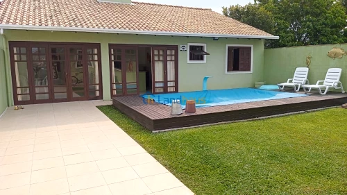 Casa / Sobrado à venda em Centro, Imbé