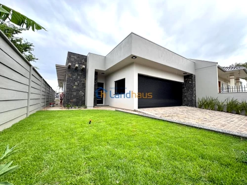 Casa / Sobrado à venda em Centro, Presidente Lucena